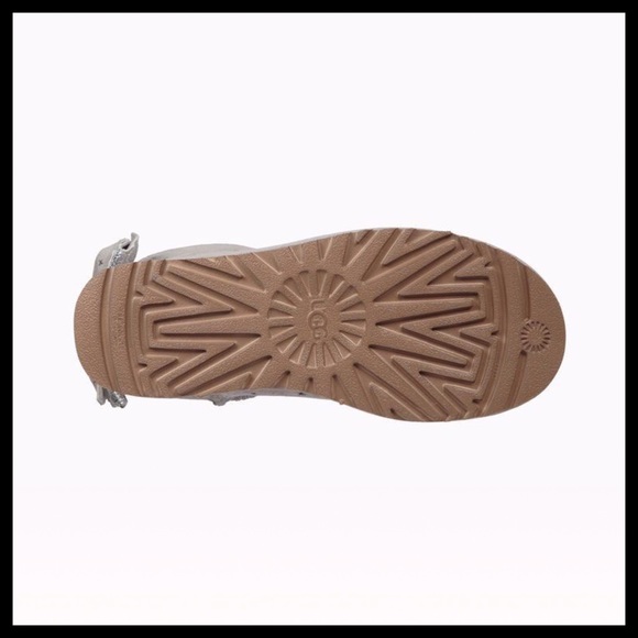 NEW UGG Stargirl Bow Mini Ankle Boot Light Grey - Picture 7 of 8